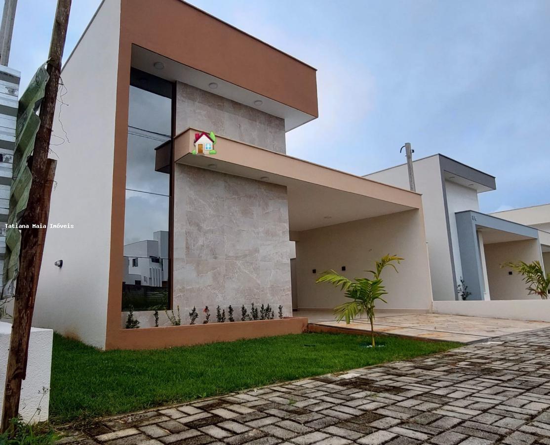 Casa de Condomínio à venda com 3 quartos, 200m² - Foto 1