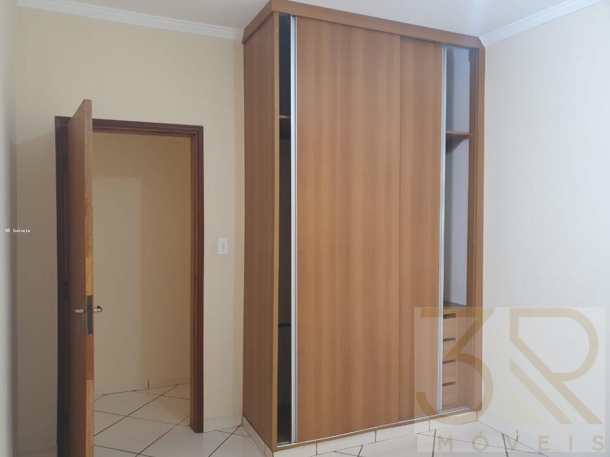 Casa à venda com 3 quartos, 149m² - Foto 6