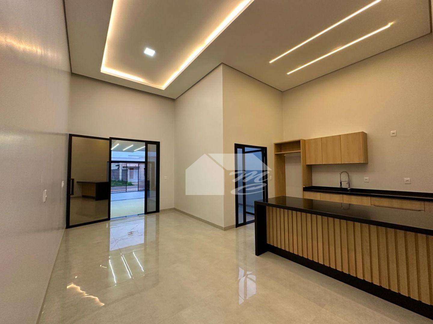 Casa à venda com 2 quartos, 110m² - Foto 4