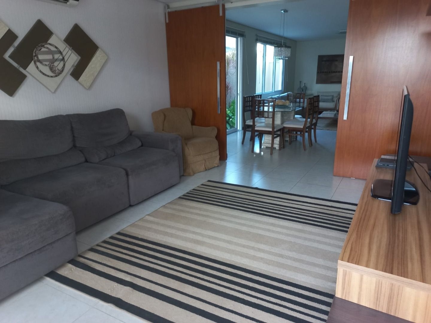 Casa à venda com 3 quartos, 305m² - Foto 4