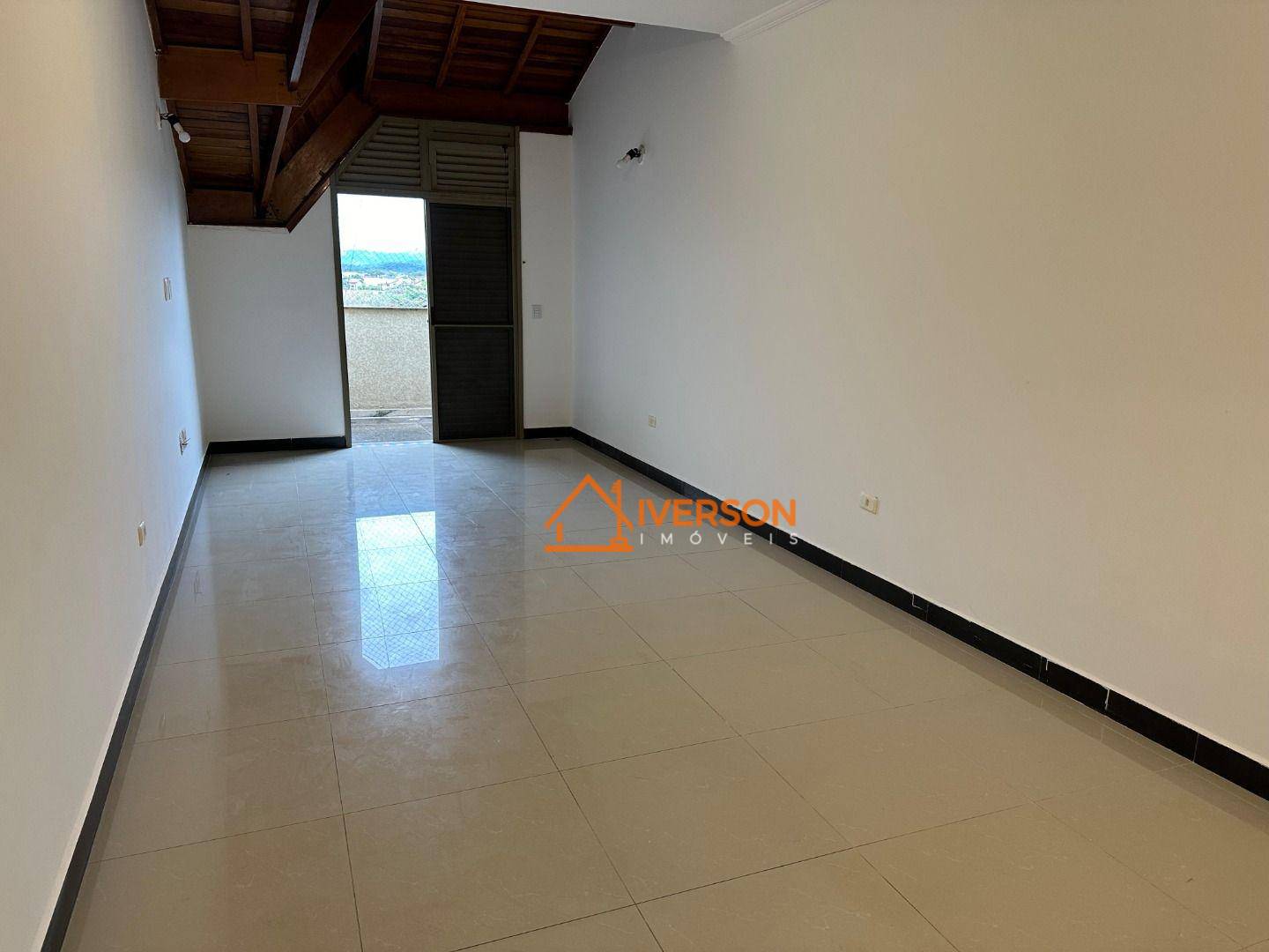 Apartamento para alugar com 2 quartos, 90m² - Foto 3