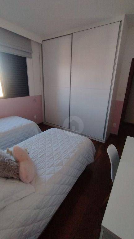 Apartamento à venda com 3 quartos, 170m² - Foto 16