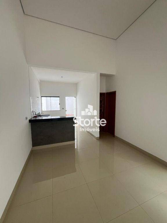 Casa à venda com 3 quartos, 76m² - Foto 3