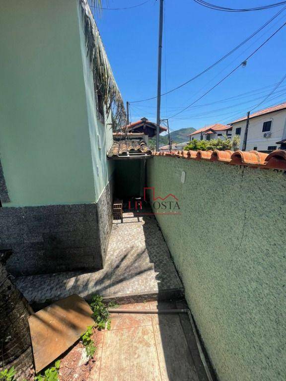 Casa à venda com 4 quartos, 100m² - Foto 16