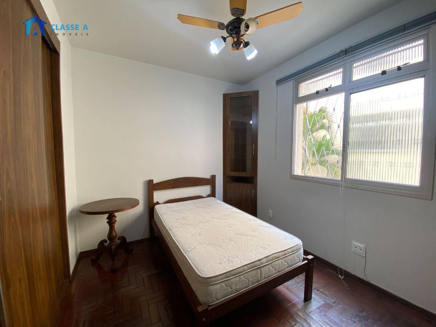 Apartamento para alugar com 3 quartos, 133m² - Foto 11