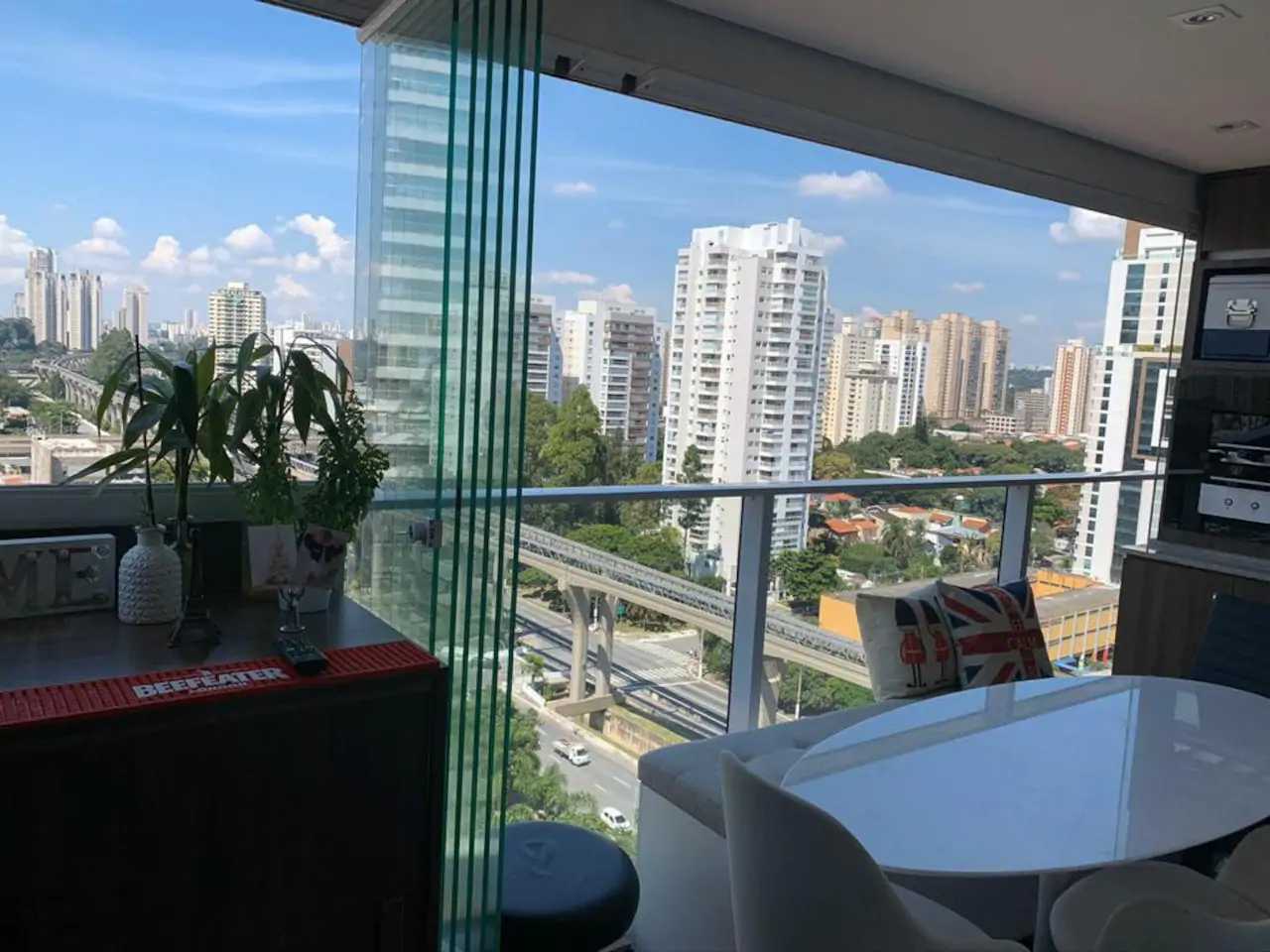 Apartamento à venda com 1 quarto, 41m² - Foto 1