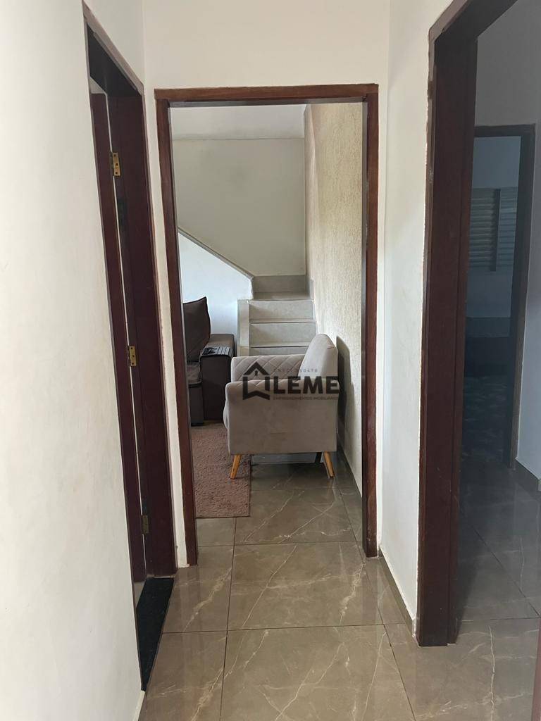 Casa à venda com 4 quartos, 149m² - Foto 4