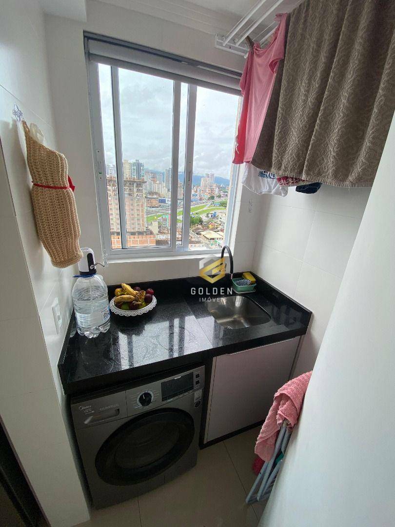 Apartamento à venda com 2 quartos, 63m² - Foto 9