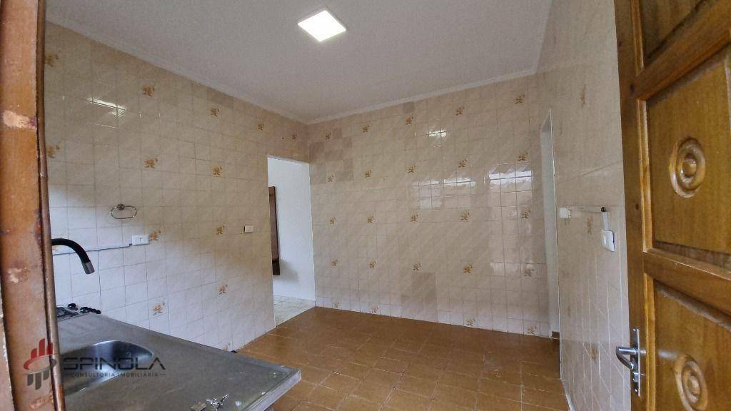 Casa à venda com 2 quartos, 70m² - Foto 15