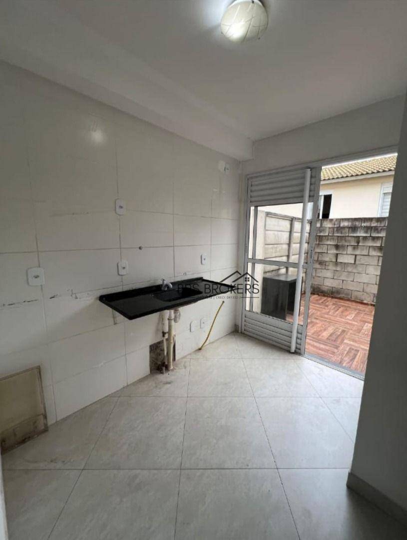 Sobrado à venda com 2 quartos, 55m² - Foto 4