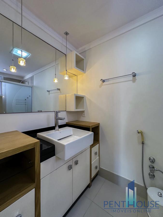 Apartamento à venda com 3 quartos, 139m² - Foto 19