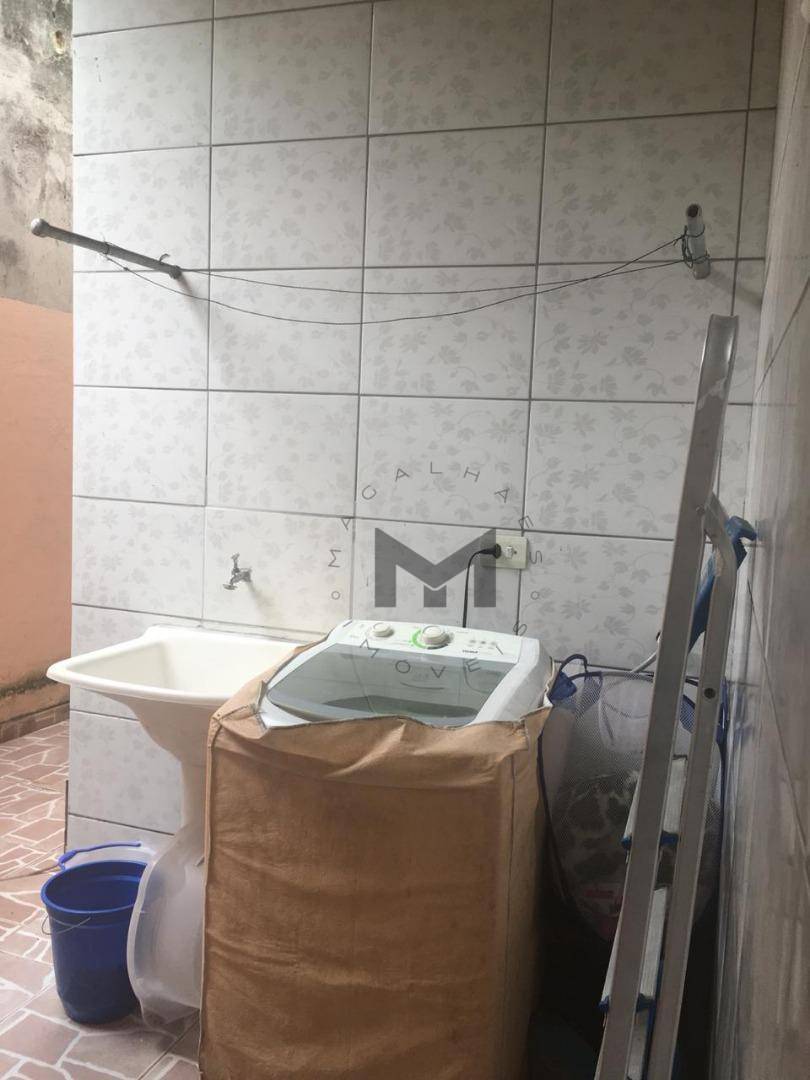 Casa à venda com 4 quartos, 240m² - Foto 17