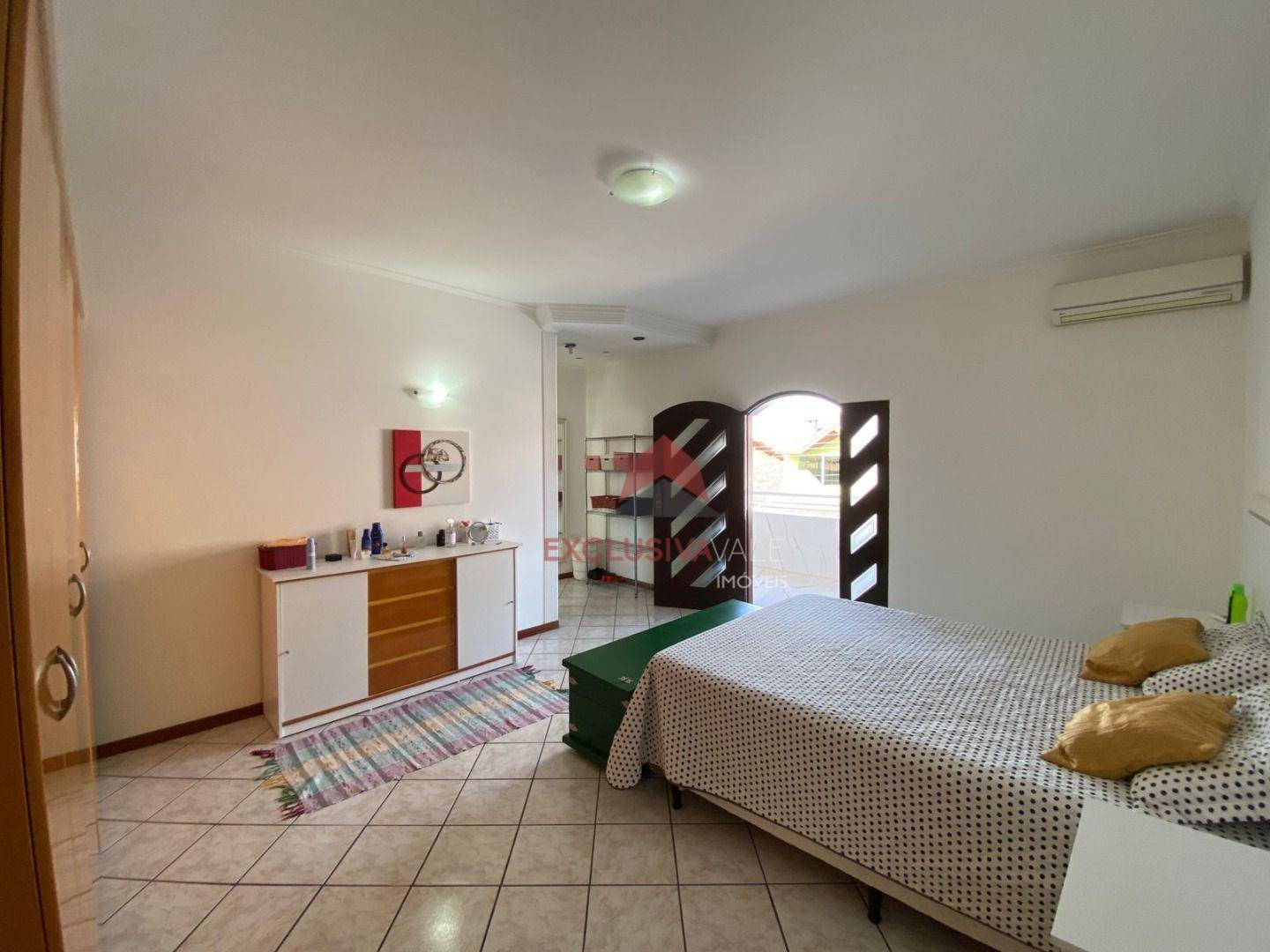 Casa, 4 quartos, 200 m² - Foto 19