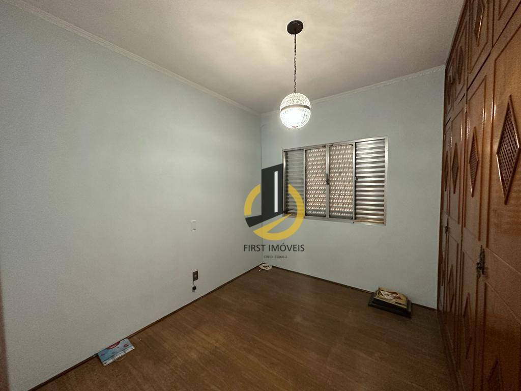 Casa à venda com 3 quartos, 270m² - Foto 7