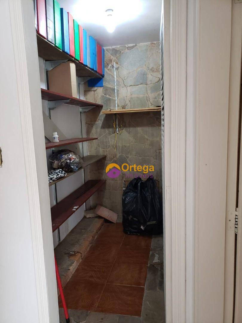 Sobrado para alugar com 5 quartos, 350m² - Foto 11