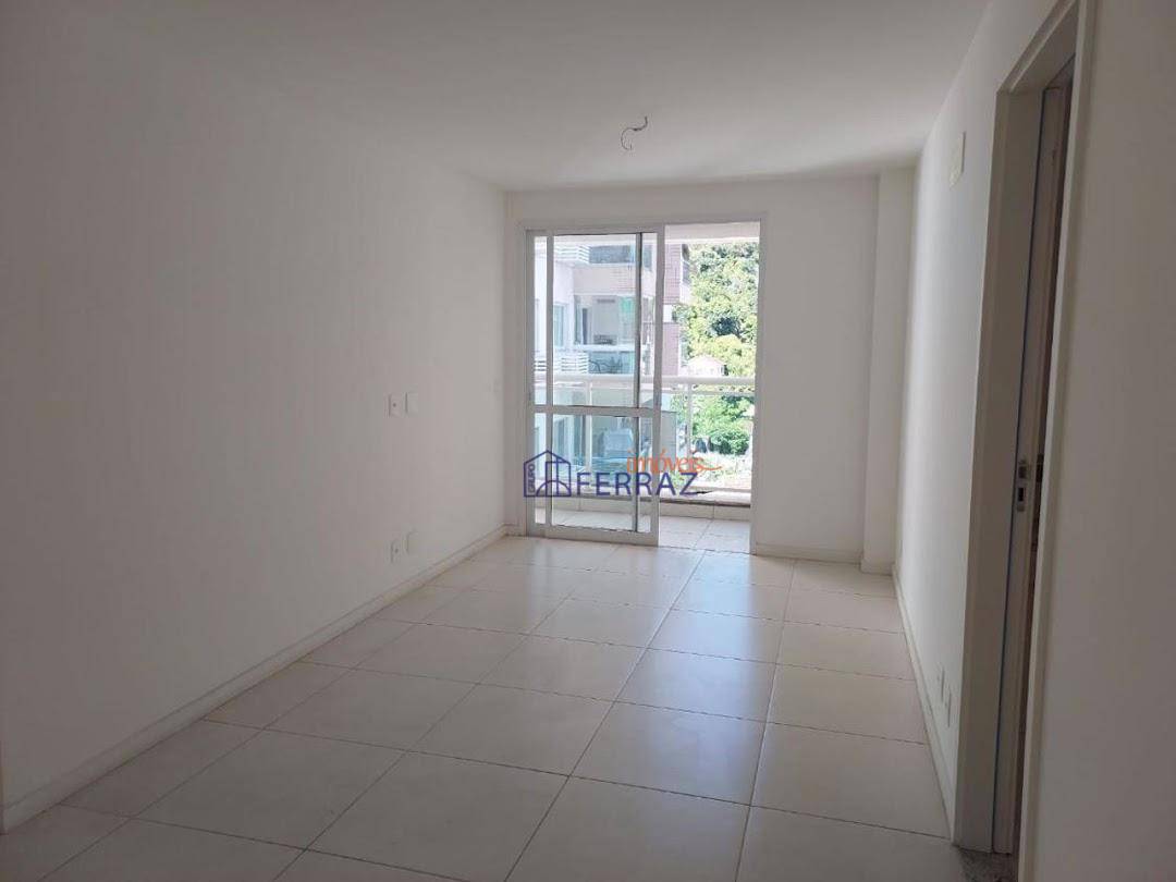 Apartamento à venda com 2 quartos, 72m² - Foto 5