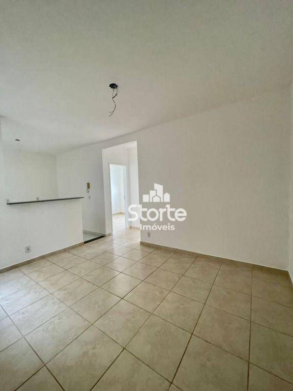 Apartamento à venda com 2 quartos, 44m² - Foto 2