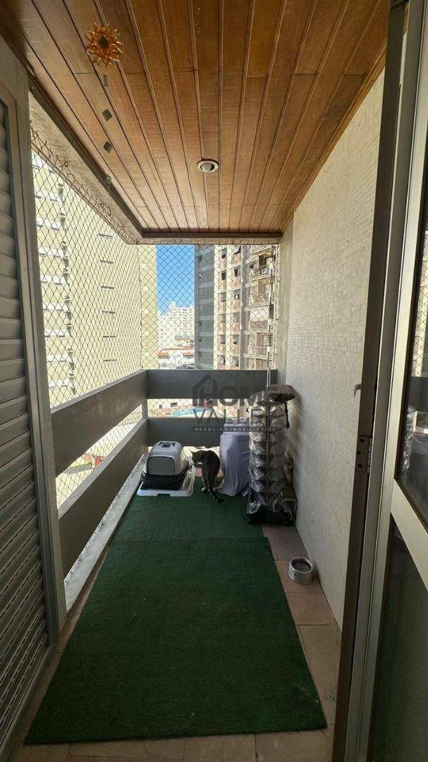 Apartamento à venda com 2 quartos, 64m² - Foto 9