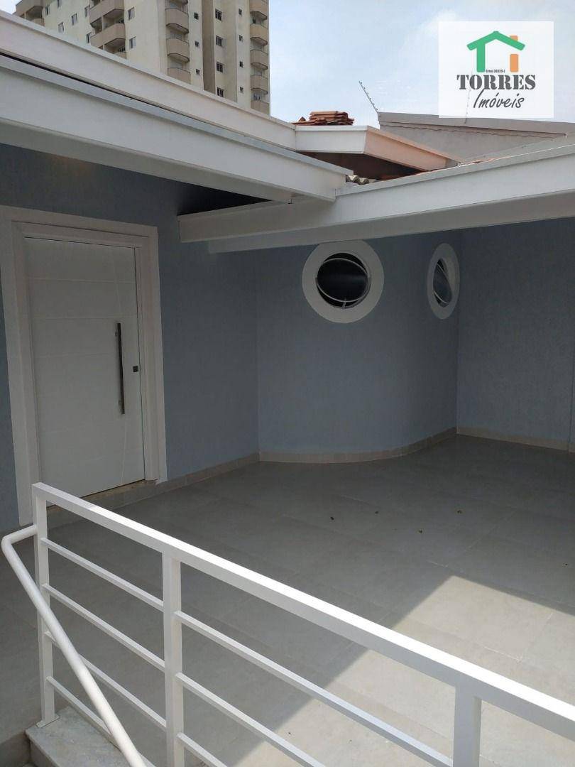 Casa à venda com 3 quartos, 140m² - Foto 2