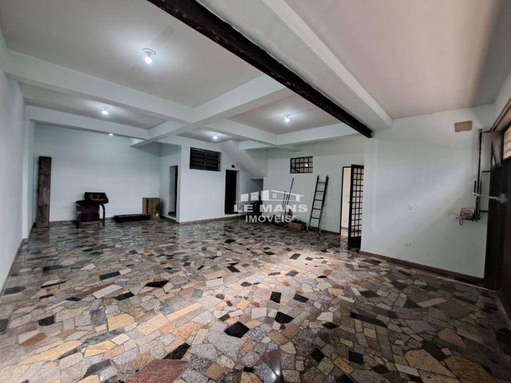 Casa, 4 quartos, 270 m² - Foto 2