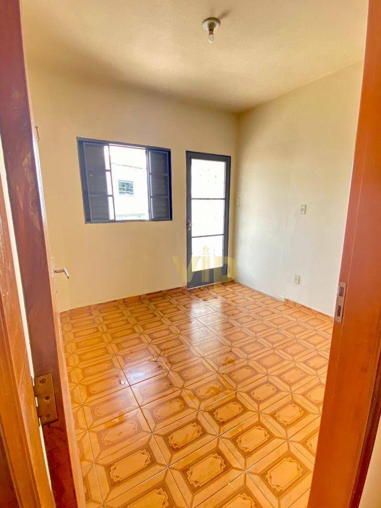 Sobrado à venda com 3 quartos, 220m² - Foto 4