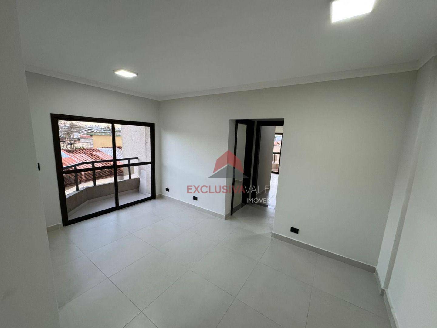 Apartamento à venda com 2 quartos, 65m² - Foto 1