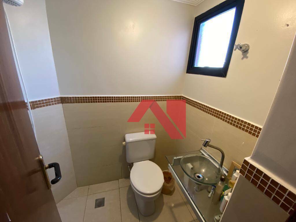 Apartamento à venda com 3 quartos, 208m² - Foto 12