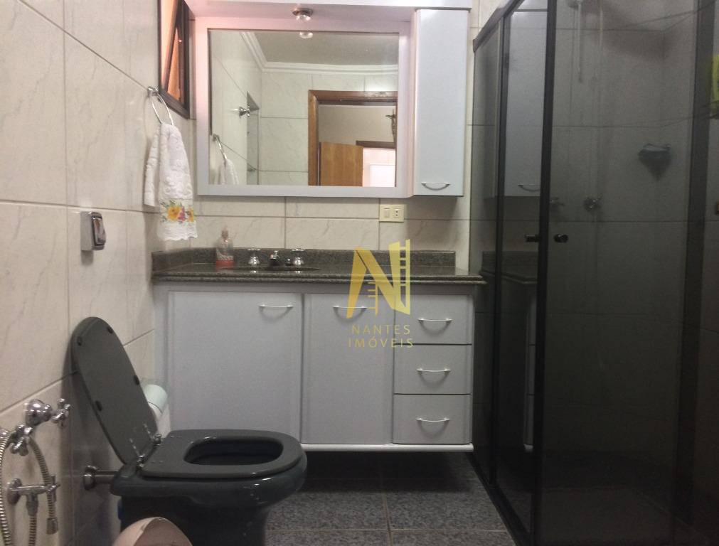 Apartamento à venda com 4 quartos, 250m² - Foto 25