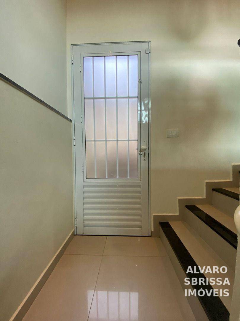 Casa à venda com 2 quartos, 114m² - Foto 3