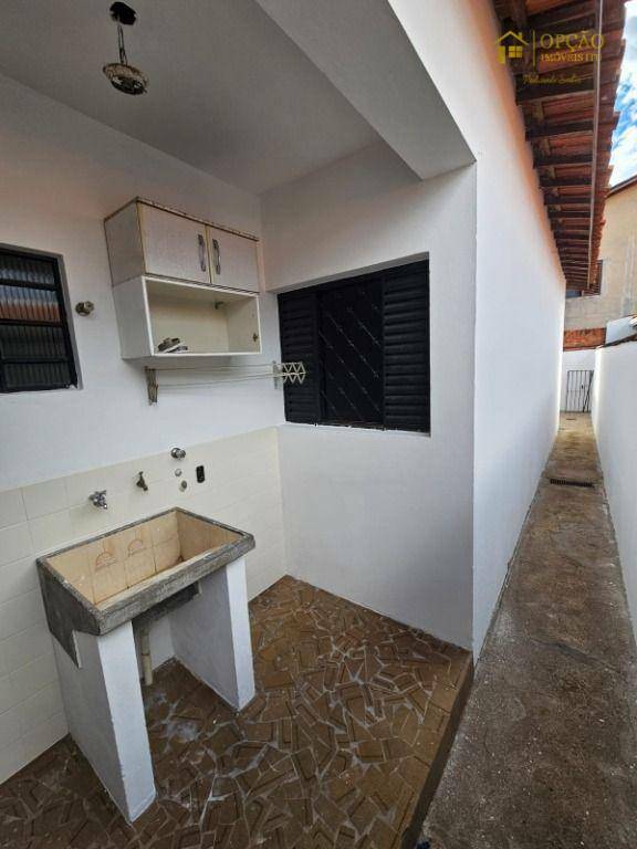 Casa à venda com 2 quartos, 108m² - Foto 9