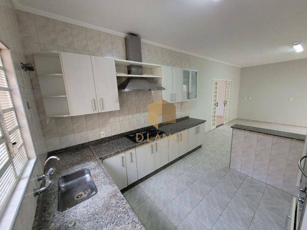 Casa para alugar com 3 quartos, 199m² - Foto 14