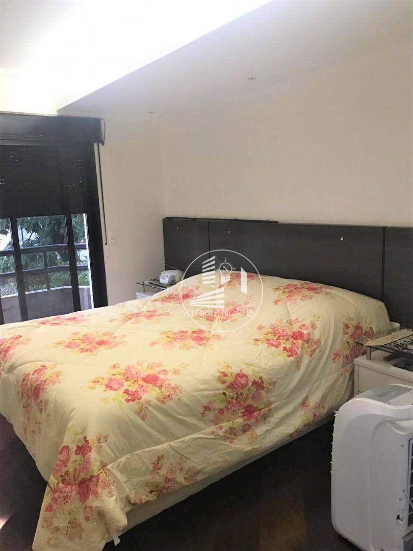 Apartamento à venda com 5 quartos, 230m² - Foto 8