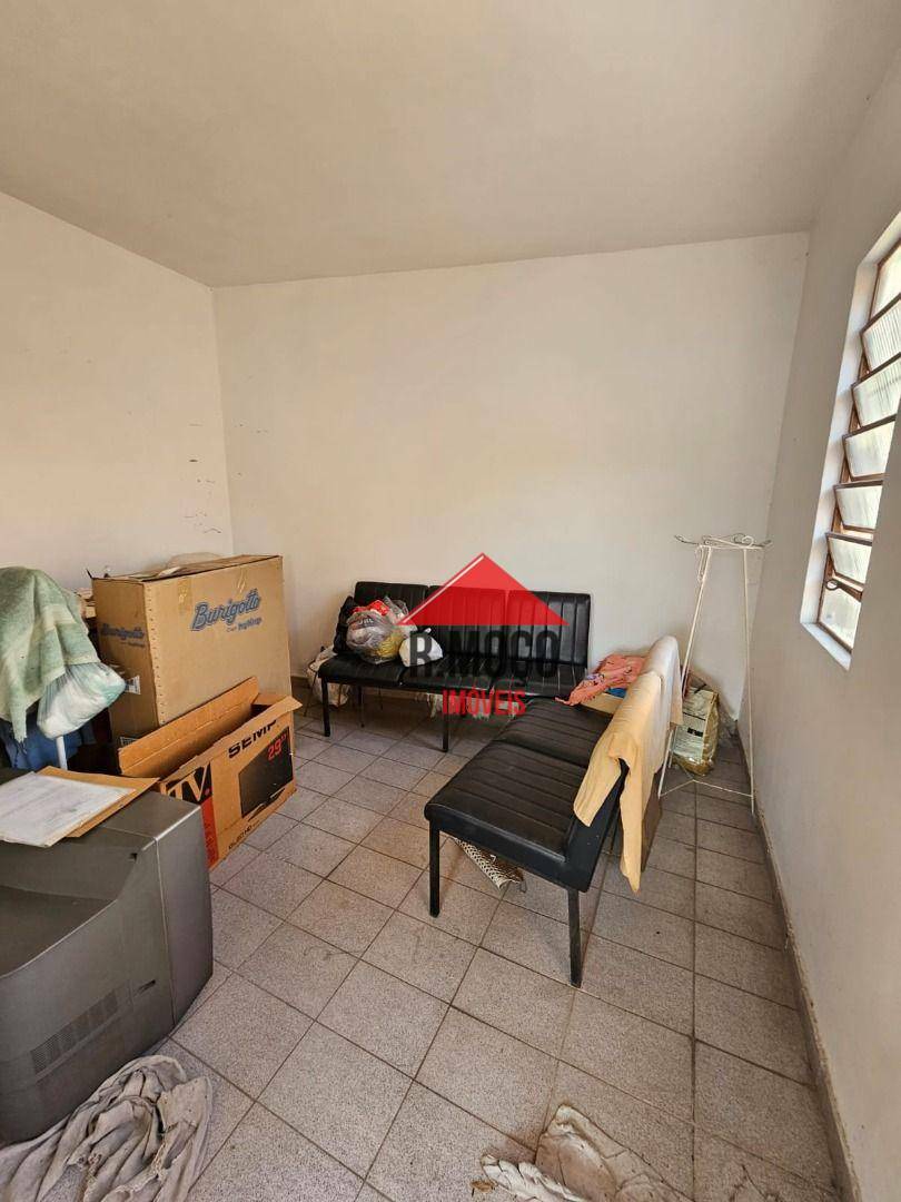 Casa à venda com 2 quartos, 195m² - Foto 10