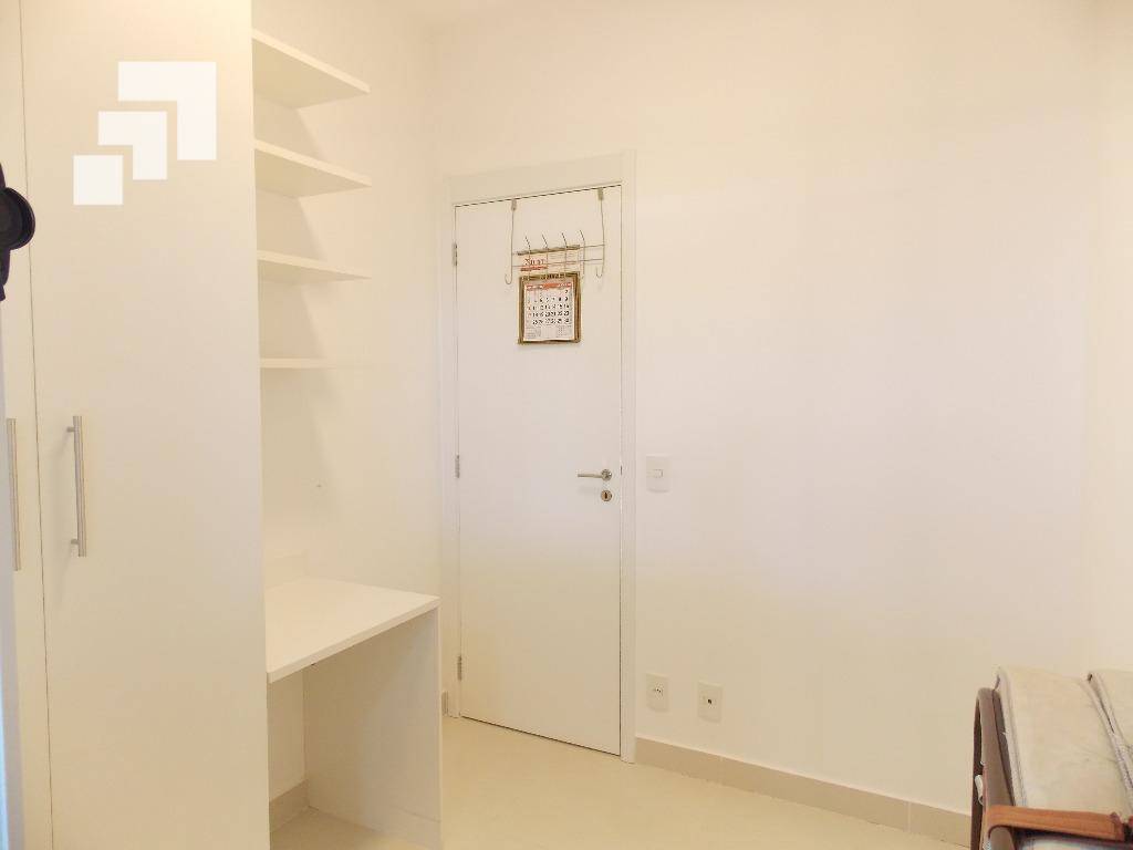 Apartamento para alugar com 2 quartos, 110m² - Foto 16