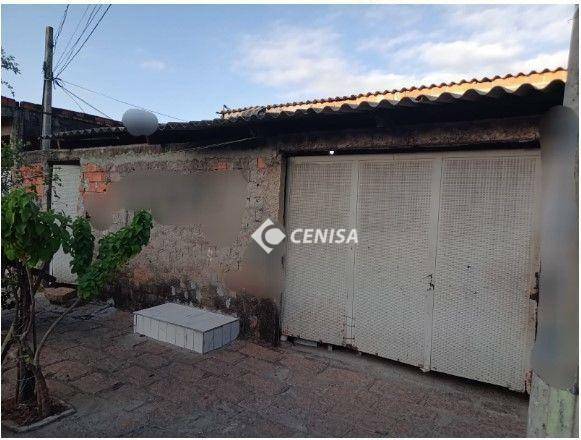 Casa à venda com 5 quartos, 200m² - Foto 2