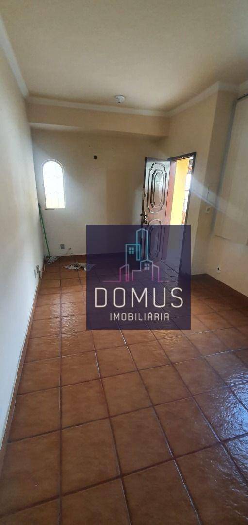 Casa à venda com 2 quartos, 80m² - Foto 2