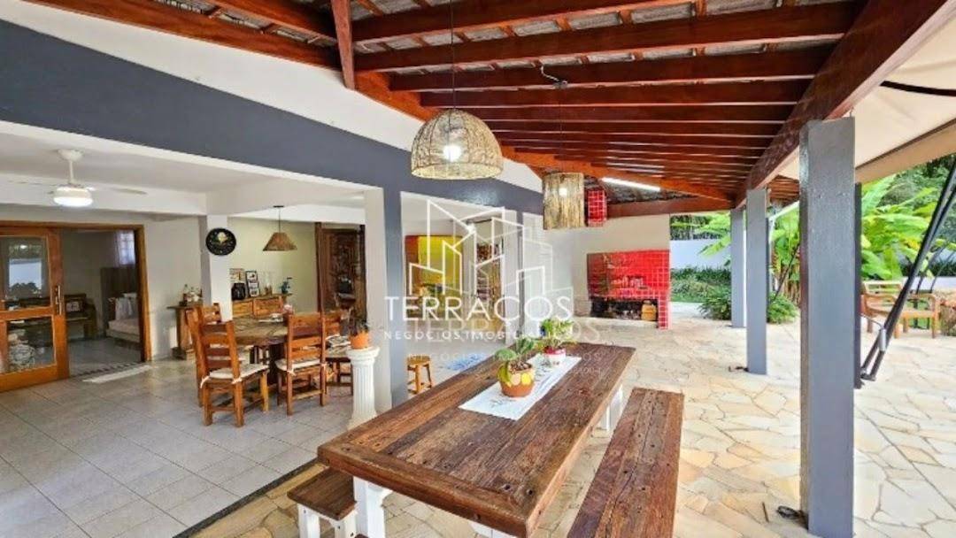 Casa à venda com 3 quartos, 400m² - Foto 24