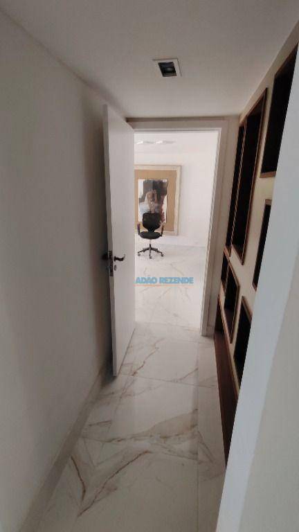Casa de Condomínio à venda com 5 quartos, 460m² - Foto 33
