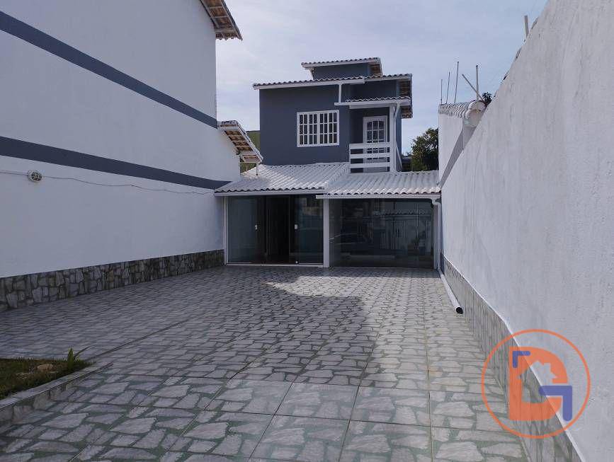 Casa à venda com 3 quartos, 110m² - Foto 1