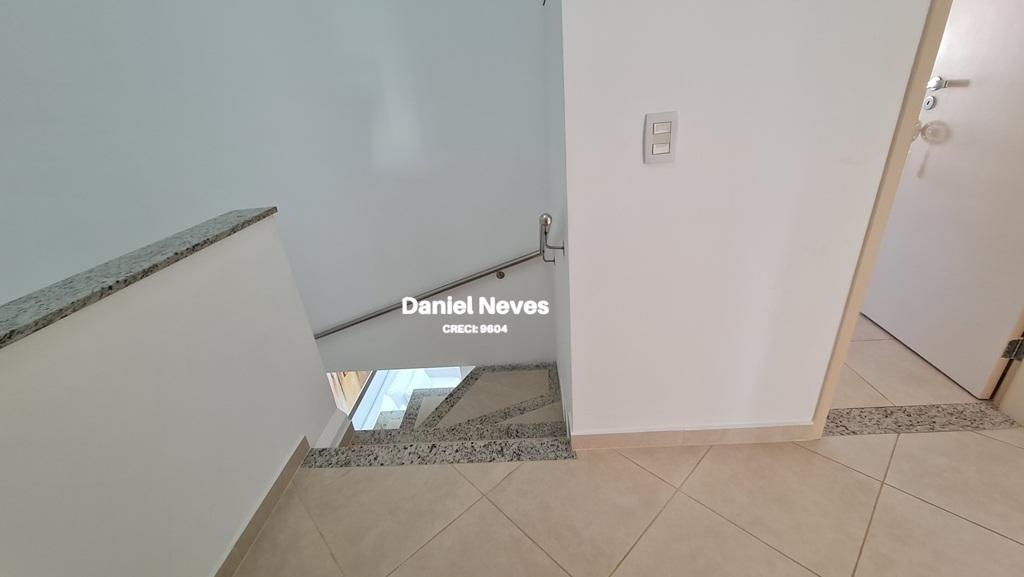 Casa à venda com 4 quartos, 165m² - Foto 14