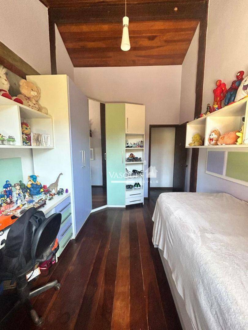 Casa à venda com 4 quartos, 210m² - Foto 10