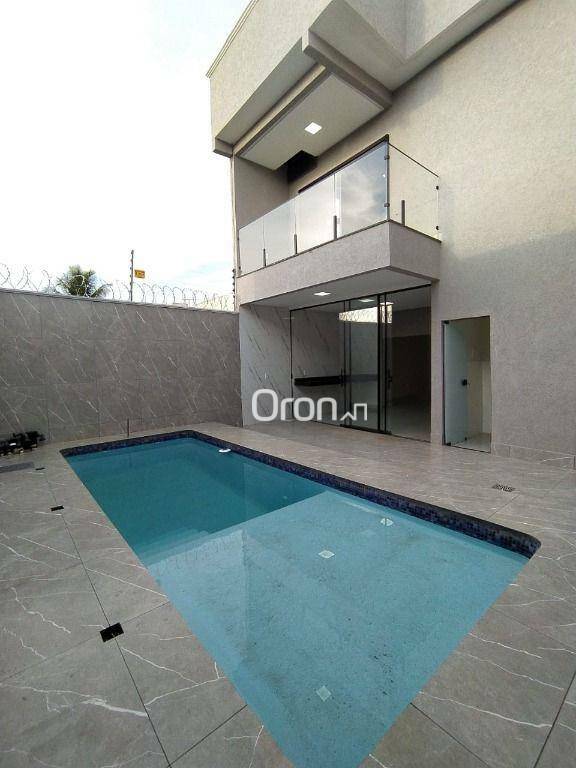 Sobrado à venda com 3 quartos, 214m² - Foto 1