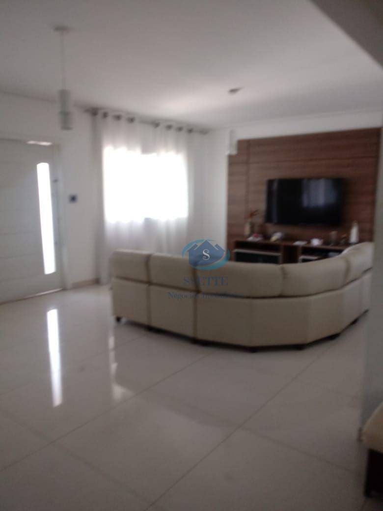 Casa à venda com 4 quartos, 280m² - Foto 1