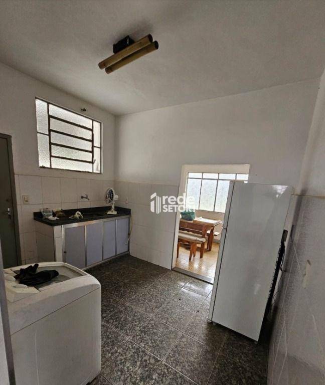 Casa para alugar com 2 quartos, 350m² - Foto 8