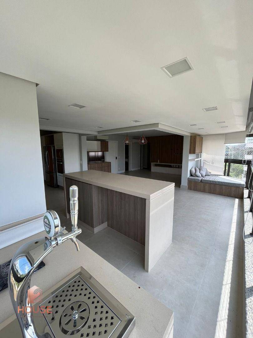 Apartamento, 3 quartos, 192 m² - Foto 1