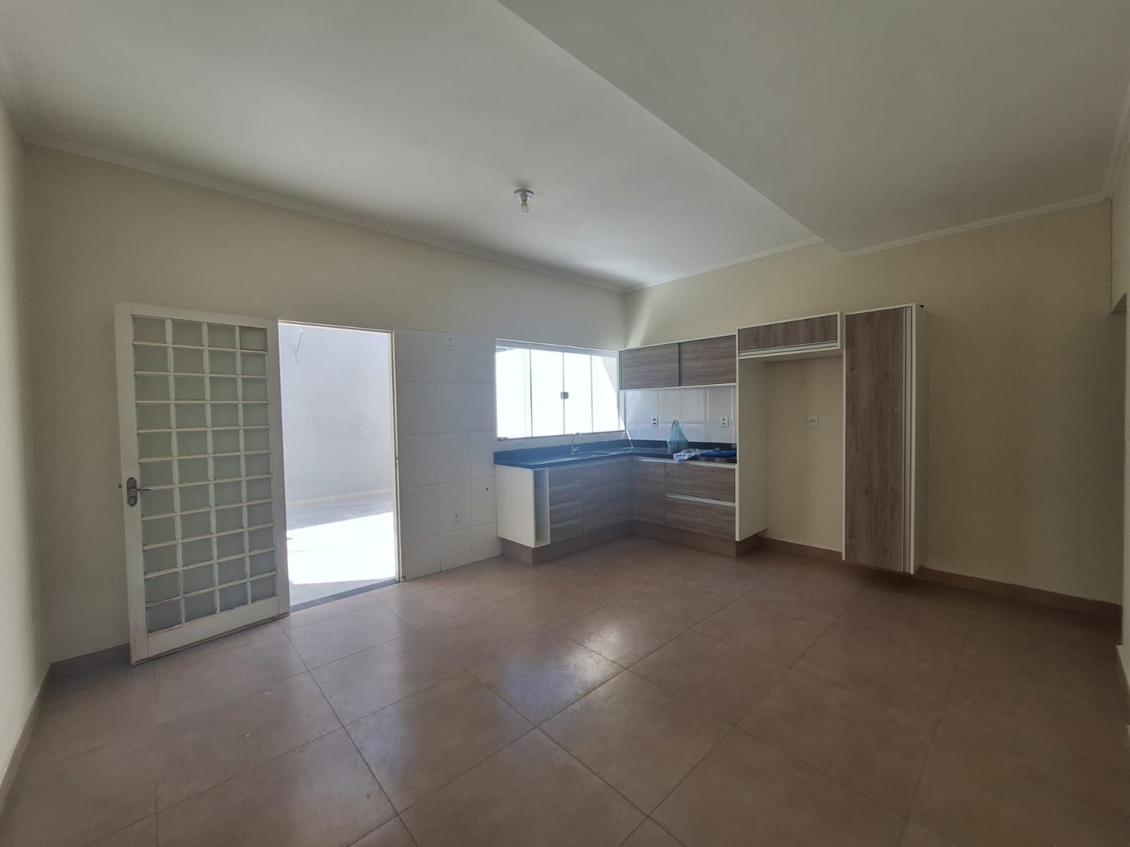 Casa à venda com 3 quartos, 95m² - Foto 3