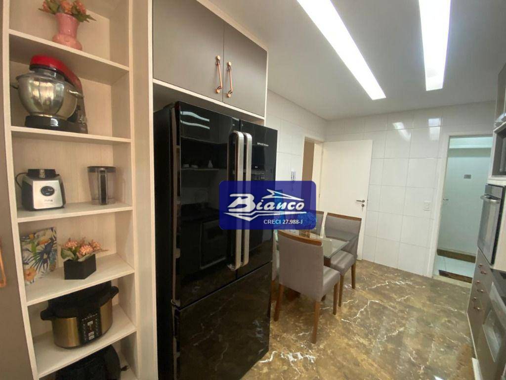 Apartamento à venda com 3 quartos, 162m² - Foto 17