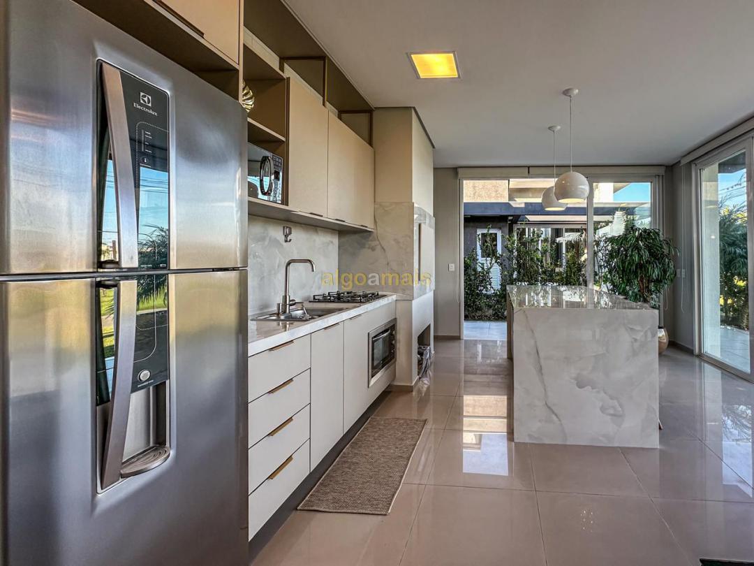 Casa de Condomínio à venda com 3 quartos, 194m² - Foto 9