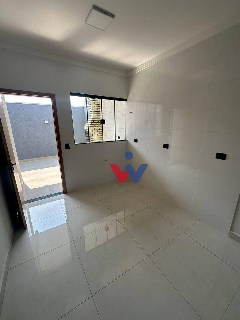 Casa à venda com 3 quartos, 76m² - Foto 9