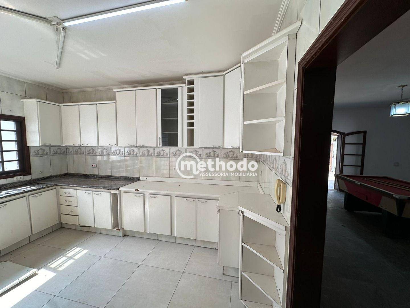 Casa para alugar com 3 quartos, 362m² - Foto 11